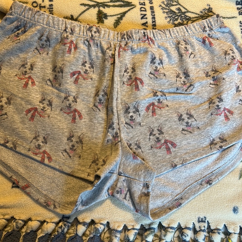 Grayson / threads sleepwear size medium dog printed shorts